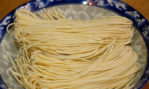 生黄瓜籽和熟黄瓜籽的区别-生黄瓜籽的功效与作用网生黄瓜籽可以吃吗知识网站,分享黄瓜籽生吃的功效和作用大全